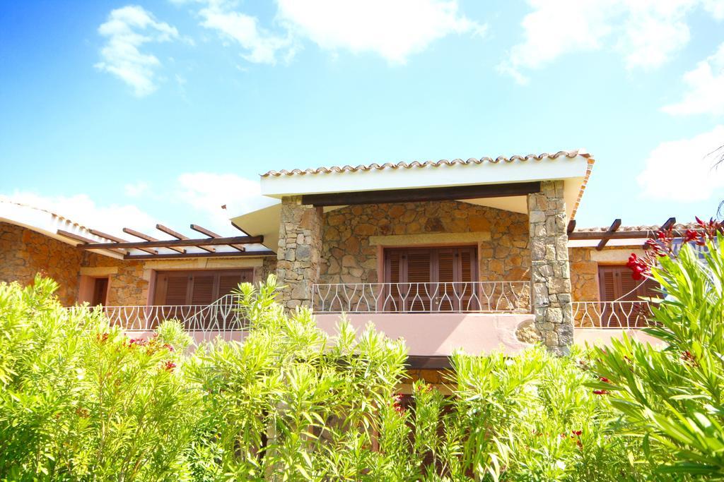 Residenze Dei Fiori Villa Porto Rotondo Exterior photo